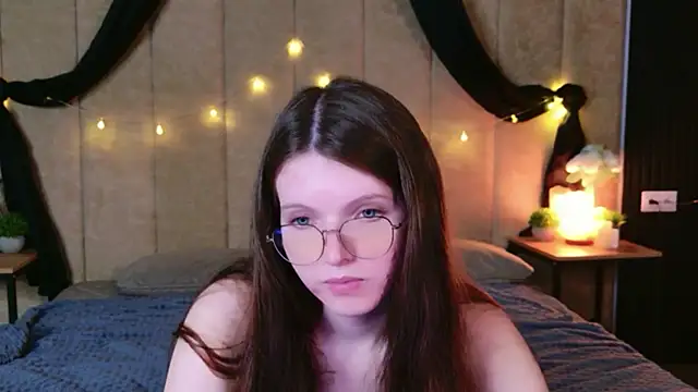 Gaby Essen online show from November 12, 2025, 8:45 pm