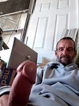 Snapshot of Hungwell1515 chatting on October 31, 2025, 5:20 pm Hungwell1515 online show from October 31, 2025, 5:20 pm