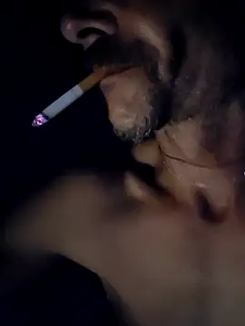 Snapshot of Hungwell1515 chatting on October 15, 2025, 5:06 am Hungwell1515 online show from October 15, 2025, 5:06 am