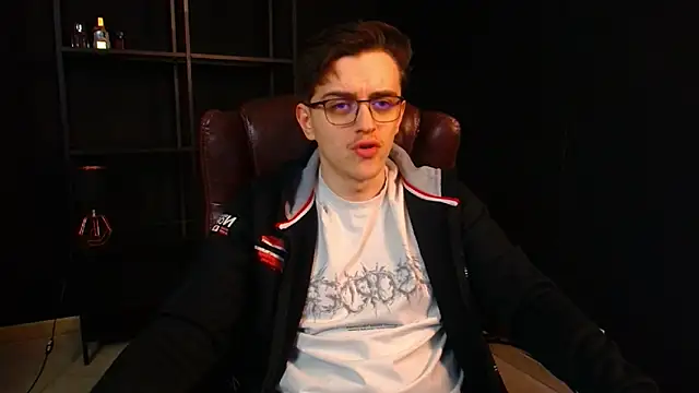 FelixStarkk online show from April 24, 2026, 4:25 am