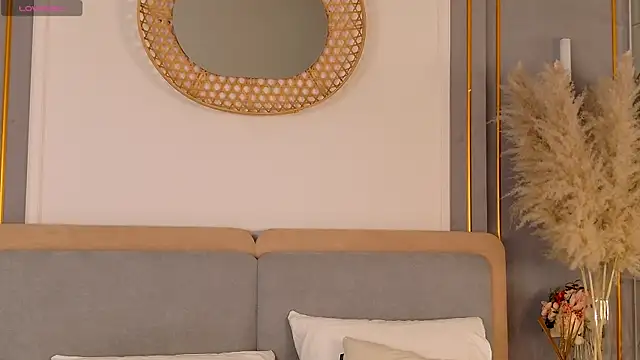 LanaElise online show from November 25, 2025, 5:19 am