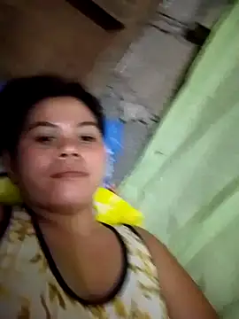 Snapshot of phoenix_1994 chatting on October 4, 2025, 9:44 am phoenix 1994 online show from October 4, 2025, 9:44 am