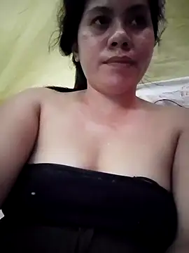 Snapshot of phoenix_1994 chatting on September 21, 2025, 6:29 am phoenix 1994 online show from September 21, 2025, 6:29 am