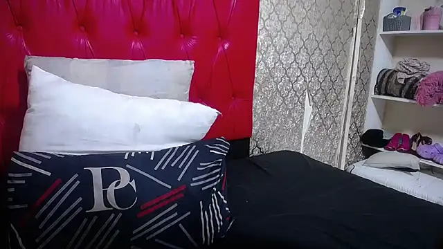 ItsMsBankss02 online show from November 3, 2025, 12:38 am