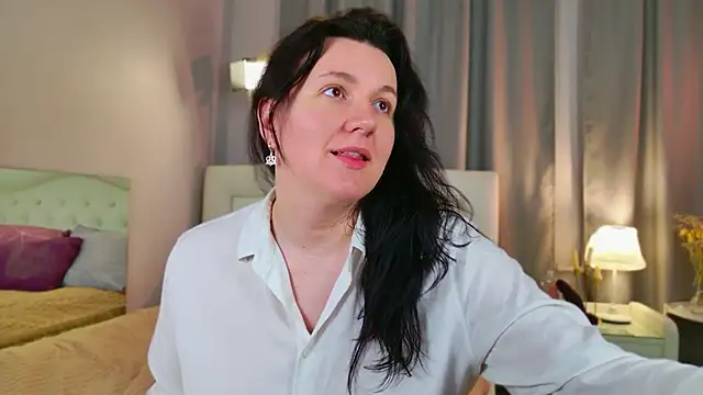 love me  tonight  online show from October 26, 2025, 10:04 am