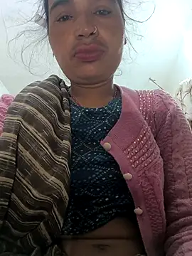 Snapshot of Hot_raaani chatting on February 4, 2026, 11:33 pm Hot raaani online show from February 4, 2026, 11:33 pm