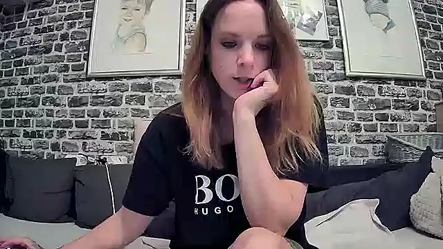 SexyMilf 37 online show from September 28, 2025, 7:43 pm