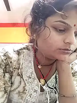 Hot mirchjii online show from November 5, 2025, 4:26 am