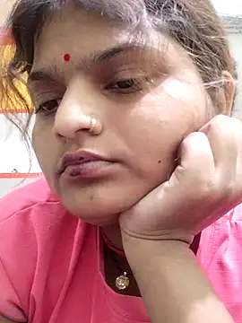 Hot mirchjii online show from October 30, 2025, 1:42 pm