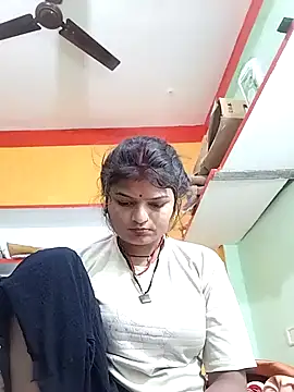 Hot mirchjii online show from November 10, 2025, 3:33 am