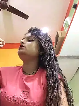 Hot mirchjii online show from November 7, 2025, 8:19 am