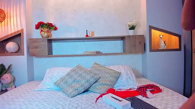 Snapshot of Emilly_Beaumont chatting on October 29, 2025, 1:21 pm Emilly Beaumont online show from October 29, 2025, 1:21 pm