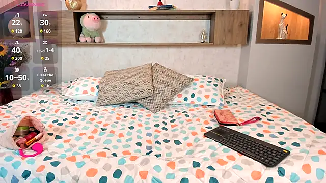 Snapshot of Emilly_Beaumont chatting on November 30, 2025, 11:55 am Emilly Beaumont online show from November 30, 2025, 11:55 am