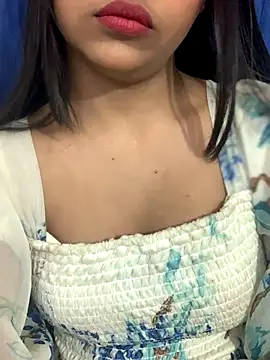 Snapshot of Rashi-48 chatting on December 17, 2025, 5:51 pm Rashi-48 online show from December 17, 2025, 5:51 pm