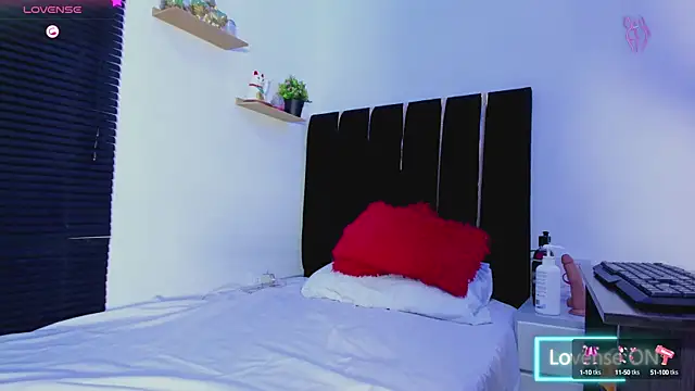 bellota924 online show from September 29, 2025, 1:39 pm