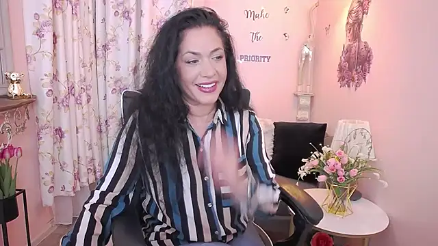 MyLovOne online show from June 1, 2026, 10:59 am
