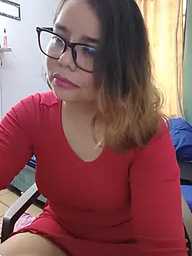 Snapshot of saenz_eymi chatting on June 21, 2026, 4:57 pm saenz eymi online show from June 21, 2026, 4:57 pm
