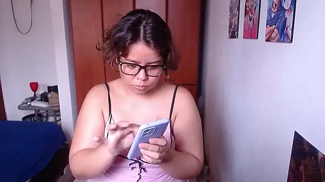 Snapshot of saenz_eymi chatting on November 14, 2025, 3:15 pm saenz eymi online show from November 14, 2025, 3:15 pm