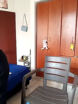 Snapshot of saenz_eymi chatting on December 20, 2025, 4:43 pm saenz eymi online show from December 20, 2025, 4:43 pm