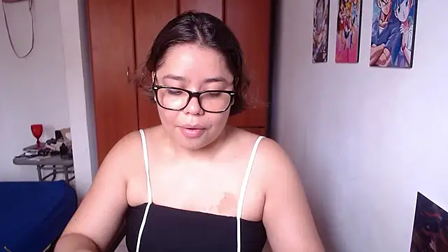 Snapshot of saenz_eymi chatting on November 19, 2025, 3:23 pm saenz eymi online show from November 19, 2025, 3:23 pm