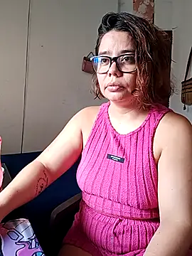 Snapshot of saenz_eymi chatting on February 14, 2026, 5:35 pm saenz eymi online show from February 14, 2026, 5:35 pm