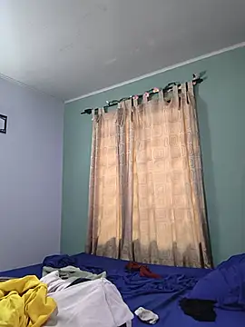 Snapshot of saenz_eymi chatting on July 17, 2026, 1:08 pm saenz eymi online show from July 17, 2026, 1:08 pm