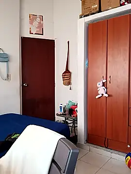 Snapshot of saenz_eymi chatting on March 1, 2026, 2:06 pm saenz eymi online show from March 1, 2026, 2:06 pm