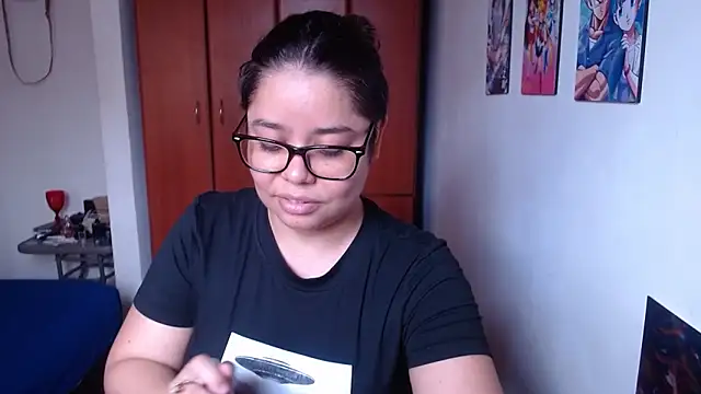 Snapshot of saenz_eymi chatting on November 20, 2025, 4:51 pm saenz eymi online show from November 20, 2025, 4:51 pm