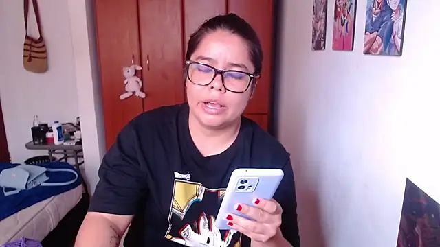 Snapshot of saenz_eymi chatting on January 6, 2026, 4:44 pm saenz eymi online show from January 6, 2026, 4:44 pm