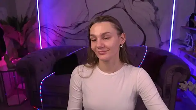 Snapshot of DiamondGoldie chatting on September 13, 2025, 7:30 am DiamondGoldie online show from September 13, 2025, 7:30 am