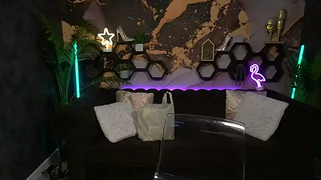 Snapshot of DiamondGoldie chatting on September 14, 2025, 8:48 am DiamondGoldie online show from September 14, 2025, 8:48 am