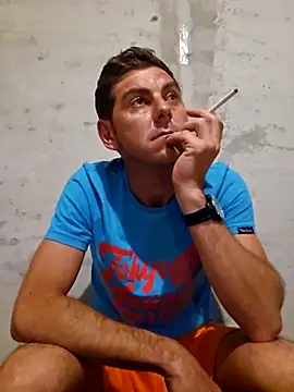 Alex-andru88 online show from November 1, 2025, 6:46 pm