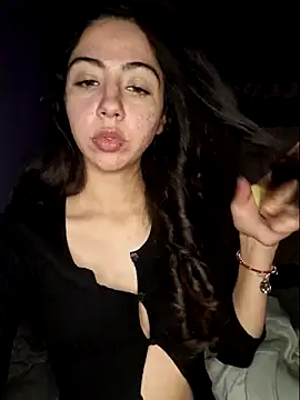 Snapshot of CieloMiel chatting on November 8, 2025, 4:27 am CieloMiel online show from November 8, 2025, 4:27 am