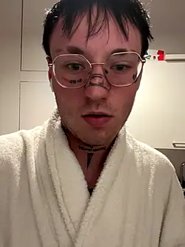 Snapshot of FullTattooBoy chatting on December 15, 2025, 4:51 am FullTattooBoy online show from December 15, 2025, 4:51 am