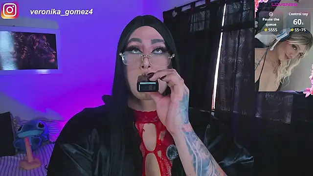 Sweetveronik 44 online show from March 12, 2026, 6:12 pm