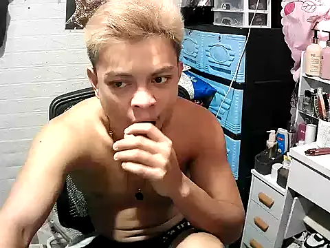 Pinoy slutcummer69 online show from June 25, 2026, 8:19 am