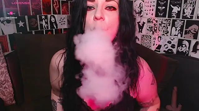 Snapshot of Kvopa chatting on November 26, 2025, 9:37 pm Kvopa online show from November 26, 2025, 9:37 pm