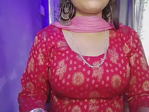 Naina 007 online show from October 10, 2025, 6:47 am