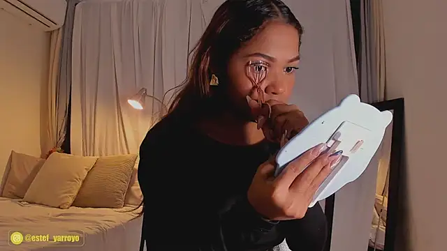 Snapshot of Estefy_arroyo1 chatting on October 5, 2025, 6:26 am Estefy arroyo1 online show from October 5, 2025, 6:26 am