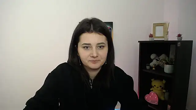 Katrin kiss  online show from September 15, 2025, 12:16 pm