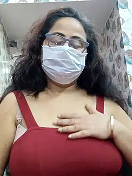 nisha 1110 online show from September 17, 2025, 3:03 pm