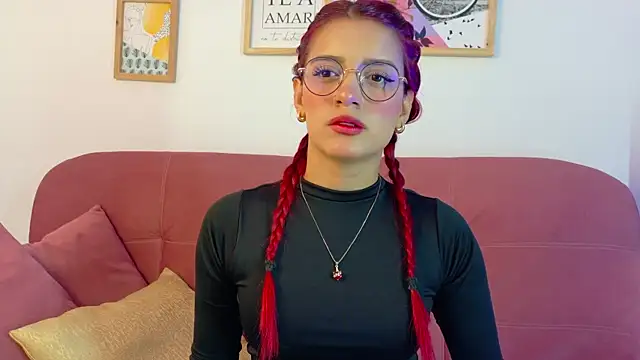 Karina2Smith online show from April 14, 2026, 11:48 am