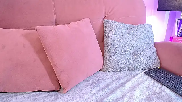 Snapshot of Karina2Smith chatting on January 8, 2026, 6:58 pm Karina2Smith online show from January 8, 2026, 6:58 pm