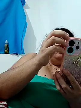 Snapshot of yaneth_ chatting on November 15, 2025, 10:41 am yaneth online show from November 15, 2025, 10:41 am