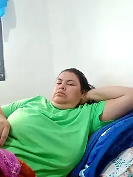 Snapshot of yaneth_ chatting on November 26, 2025, 11:43 am yaneth online show from November 26, 2025, 11:43 am