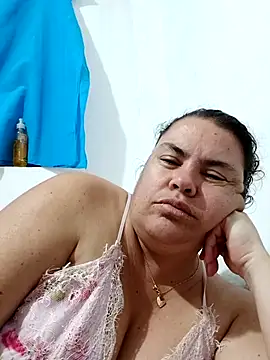 Snapshot of yaneth_ chatting on October 28, 2025, 11:03 pm yaneth online show from October 28, 2025, 11:03 pm