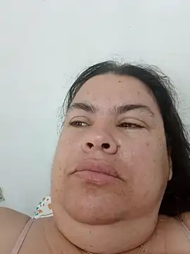 Snapshot of yaneth_ chatting on November 23, 2025, 11:31 am yaneth online show from November 23, 2025, 11:31 am