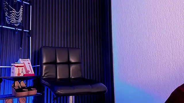 Snapshot of MissKathyfox chatting on November 16, 2025, 11:37 am MissKathyfox online show from November 16, 2025, 11:37 am