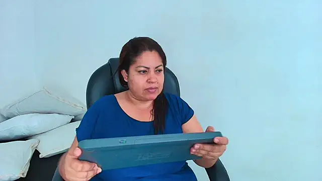 Snapshot of Karla_hilton1 chatting on May 2, 2026, 1:16 pm Karla hilton1 online show from May 2, 2026, 1:16 pm
