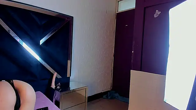 Snapshot of Afroditahh chatting on October 5, 2025, 2:41 pm Afroditahh online show from October 5, 2025, 2:41 pm